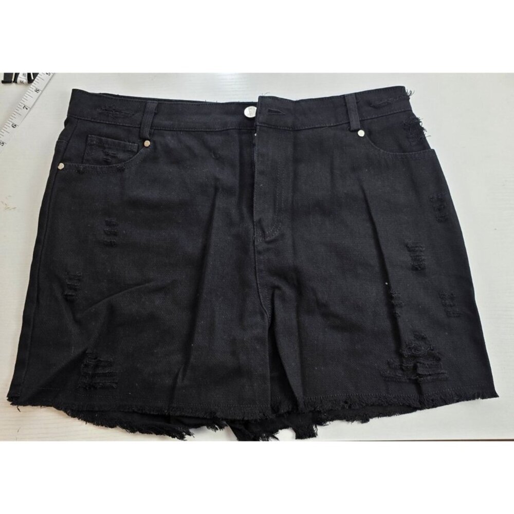 NEW, NO TAGS, Women's Black Denium Distressed Frayed Hem Shorts size: XL